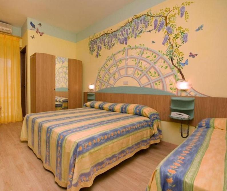 Hotel Mocambo Piscina E Spiaggia San Benedetto del Tronto Exterior foto