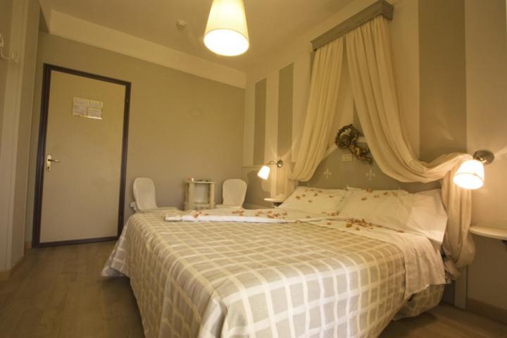 Hotel Mocambo Piscina E Spiaggia San Benedetto del Tronto Exterior foto